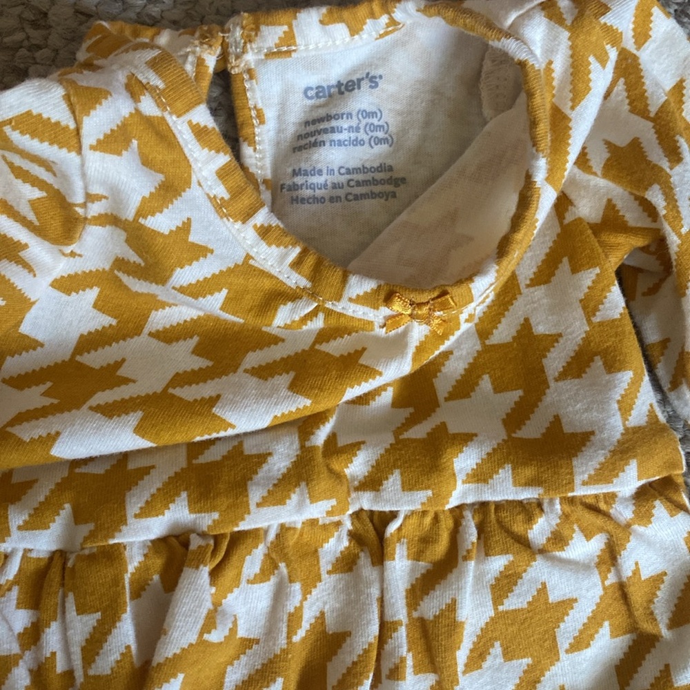 Carter’s bundle - Picture 2 of 3